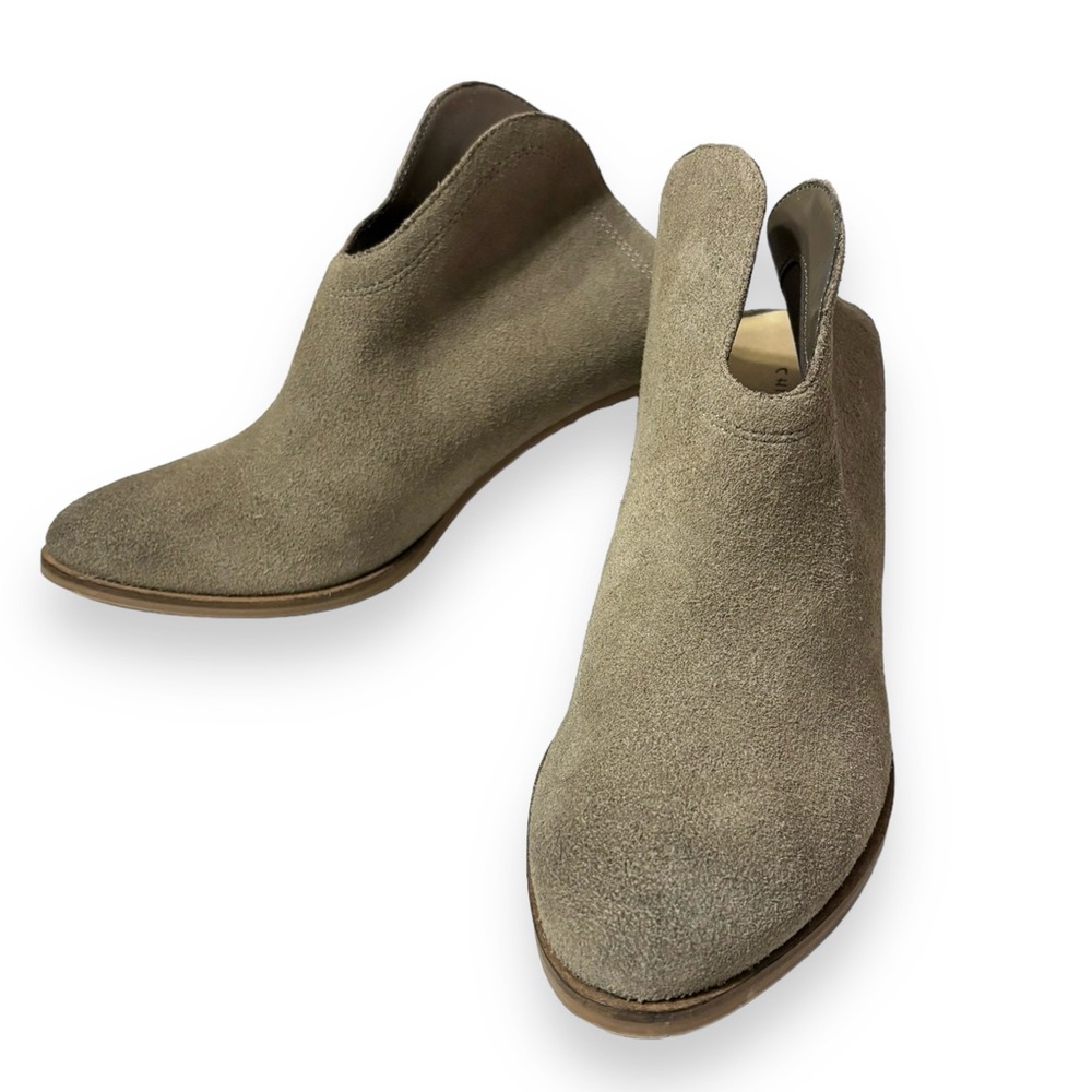 CHINESE LAUNDRY Kelso Suede Open Backed Bootie